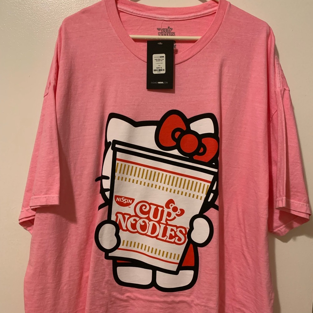 Fashion nova Hello Kitty t shirt!